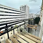 New 702 Suite Piscine - Cosy Apartment Paris Center